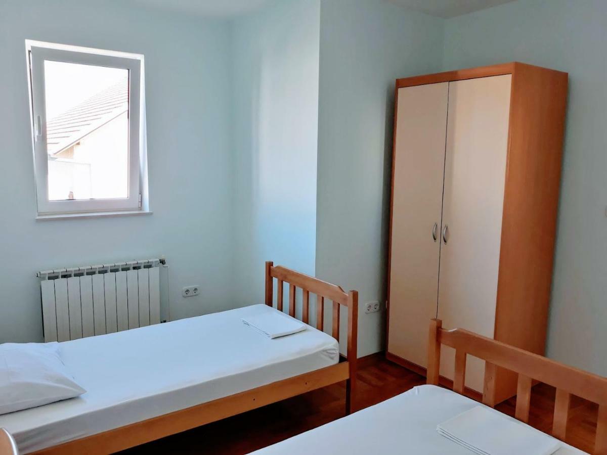 Apartments Andela Свети-Филип-и-Яков Экстерьер фото